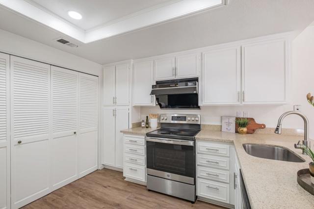 34891 Seal Rock Terrace, Fremont CA: https://media.crmls.org/mediaz/49239a7a-08b4-4085-bff5-21c4aea9899d.jpg