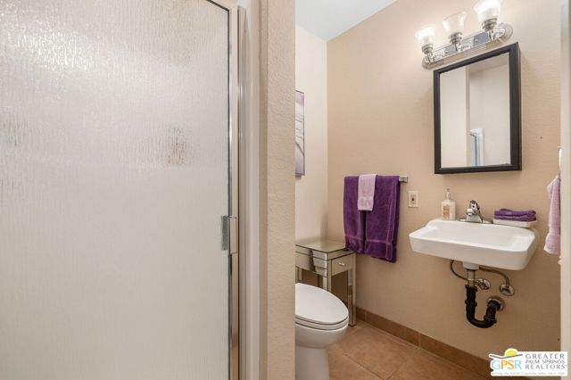 1489 E Francis Drive, Palm Springs CA: https://media.crmls.org/mediaz/4923b0b8-cc05-4215-86e3-173452aef0a2.jpg