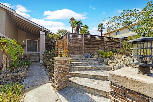 464 Archglen Way, San Jose CA: https://media.crmls.org/mediaz/4923e217-939f-43b5-85c7-236df9f546e2.jpg