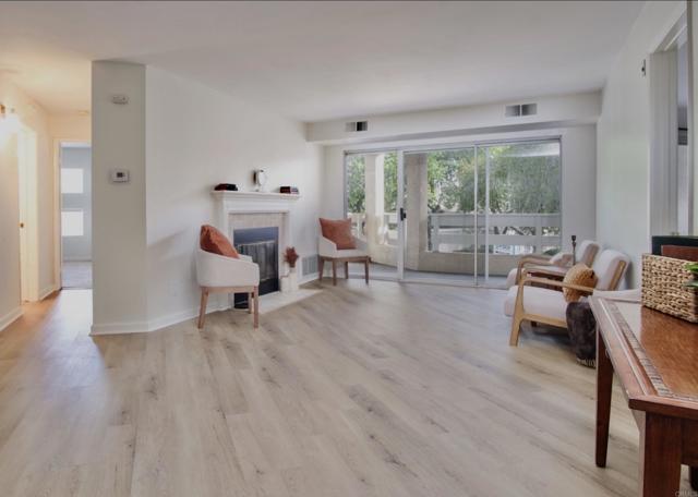 Detail Gallery Image 7 of 26 For 7067 Camino Revueltos #310,  San Diego,  CA 92111 - 2 Beds | 2 Baths