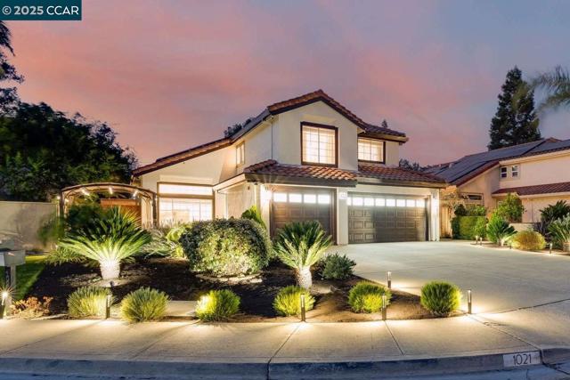 1021 Montclair Court, Livermore CA: https://media.crmls.org/mediaz/49244b2b-1014-43f0-b508-982ebf402a19.jpg