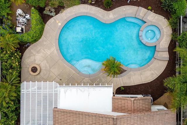 1971 Pizarro Lane, Escondido CA: https://media.crmls.org/mediaz/4924c001-4081-4366-b65f-fd2826bec5a3.jpg