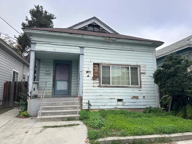 417 E Saint James Street, San Jose CA: https://media.crmls.org/mediaz/49256be3-a375-4e65-91a6-44bbff0f5dc8.jpg