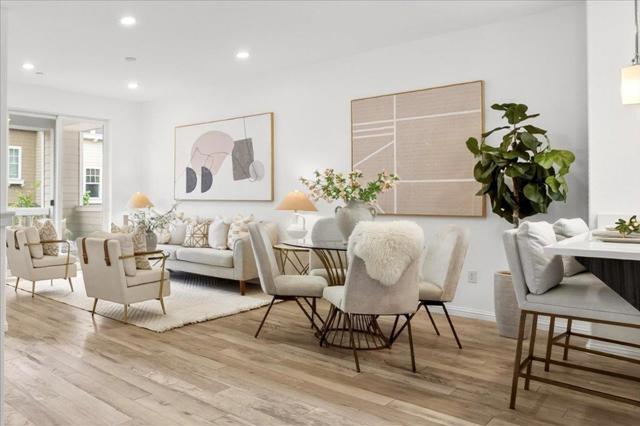 125 ORBIT Way, Mountain View CA: https://media.crmls.org/mediaz/4925797e-fa5f-4396-a3a1-057e54f1dd5e.jpg