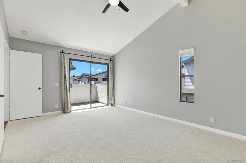 8878 Regents Road - photo 15