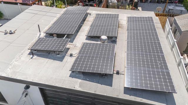 562 Lindsay Street, El Cajon CA: https://media.crmls.org/mediaz/492767d9-bfbc-407e-82b5-cf153198d0c6.jpg