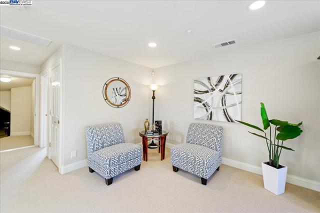 2434 Pomino Way, Pleasanton CA: https://media.crmls.org/mediaz/49288330-8dfb-4cdb-9434-a686f586dc48.jpg