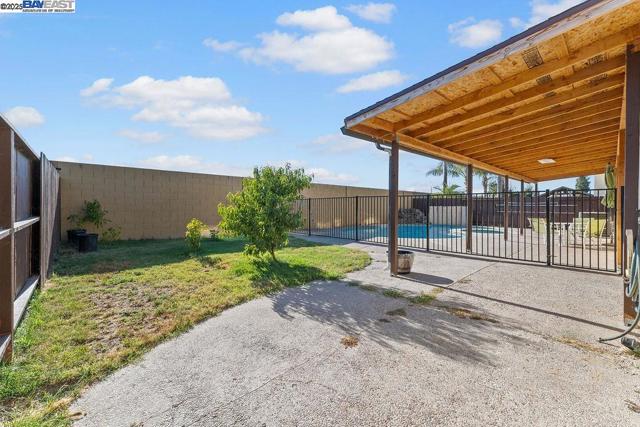 907 MAGGIORE LANE, Manteca CA: https://media.crmls.org/mediaz/4929dc14-4be0-49f5-8025-9a1c2b49a926.jpg