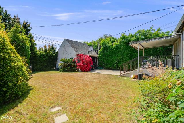 1120 S Burnside Avenue, Los Angeles CA: https://media.crmls.org/mediaz/492a2c72-a69b-4184-9cf6-18ea4d9b854f.jpg