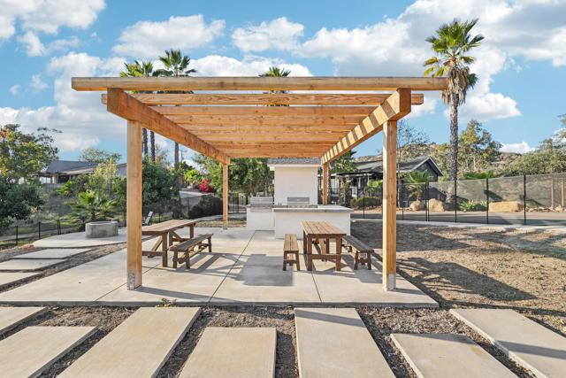 26086 Bear Valley Heights Road, Escondido CA: https://media.crmls.org/mediaz/492a3c8f-dd34-477d-927e-c0f27194d08d.jpg