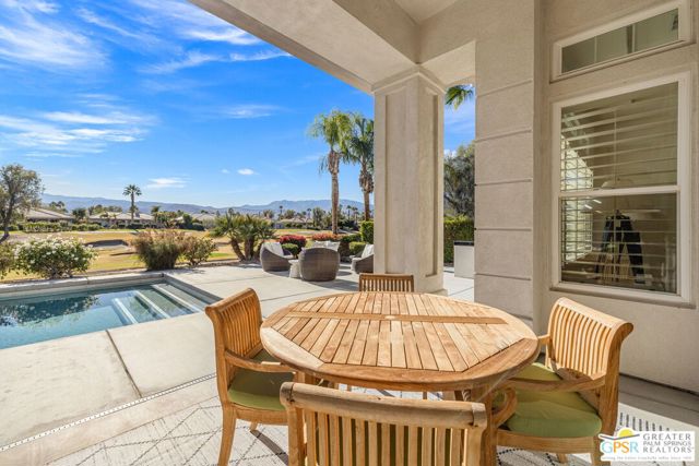 38 Calle Del Norte, Rancho Mirage CA: https://media.crmls.org/mediaz/492a63f9-89d4-4380-a45b-49b62aa803d2.jpg