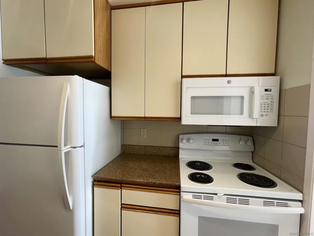 2 Anchor Dr, Emeryville, California 94608, 1 Bedroom Bedrooms, ,1 BathroomBathrooms,Condominium,For Sale,Anchor Dr,250020490SD