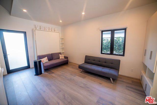  Home for Sale in Los Angeles, California