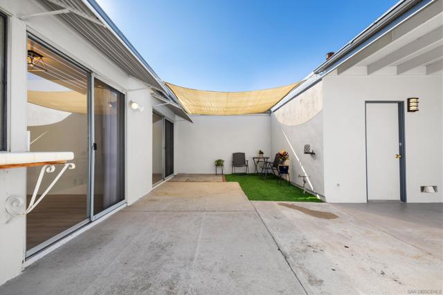 3875 Vista Campana, Oceanside CA: https://media.crmls.org/mediaz/492bfadf-e99d-4ec6-b5cf-6ebe29fd547f.jpg