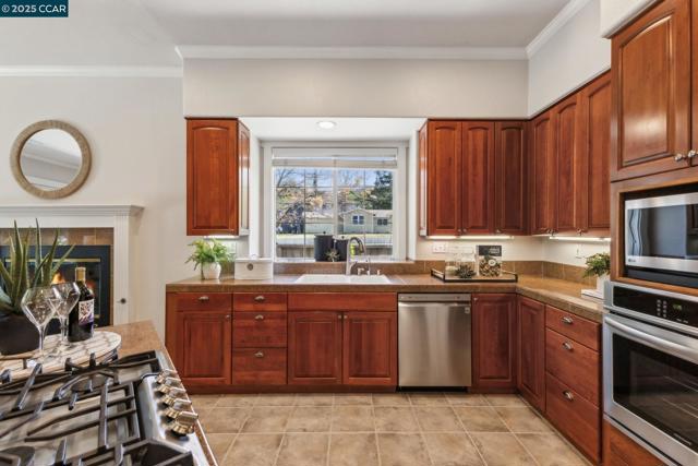 4280 Marietta Ct, Concord CA: https://media.crmls.org/mediaz/492bfd54-2daa-4e00-9101-9d59a72d7735.jpg