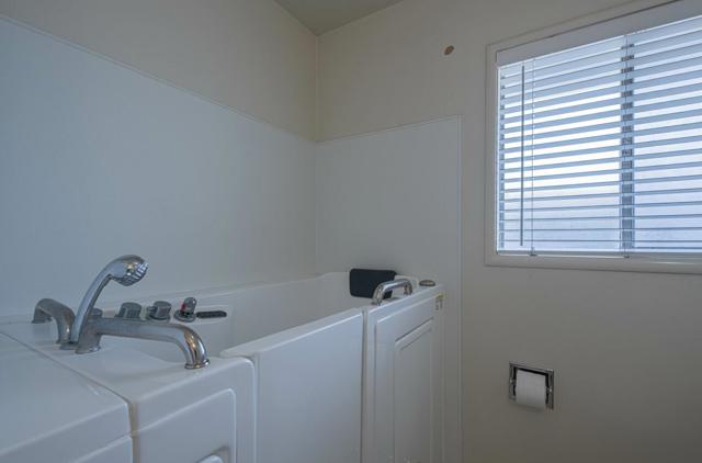 786 Bellarmine Drive, Salinas CA: https://media.crmls.org/mediaz/492e4ff3-c5a2-4831-b5ae-4fafc7bf368e.jpg