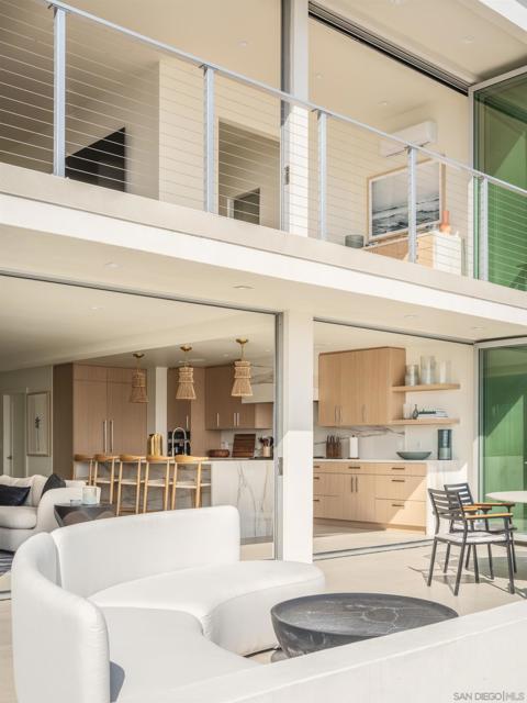 2841 Bayside Walk, San Diego CA: https://media.crmls.org/mediaz/492e5cba-0450-4a66-afbf-ba4c291d6083.jpg