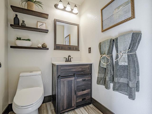 261 Dry Creek Road, Aptos CA: https://media.crmls.org/mediaz/492e5eb9-330a-4faf-8083-96d92e5d8c4d.jpg