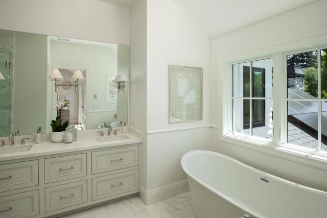 1310 Bay Laurel Drive, Menlo Park CA: https://media.crmls.org/mediaz/492e8c87-d5a2-40f1-82f7-a25a6dc39896.jpg