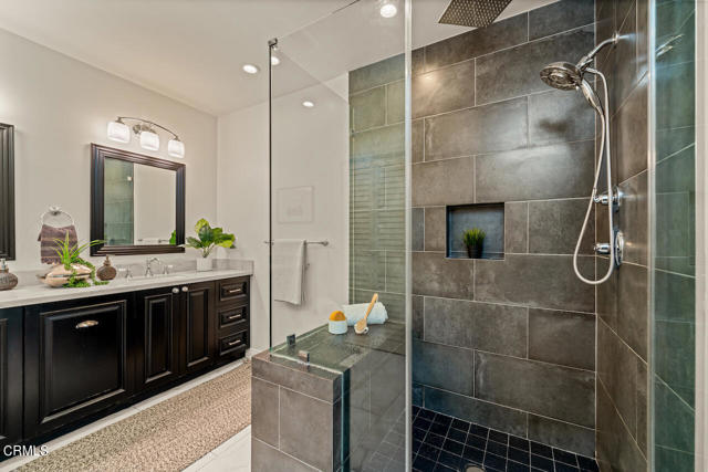 Detail Gallery Image 28 of 68 For 1425 Hillside Dr, Glendale,  CA 91208 - 4 Beds | 2/1 Baths