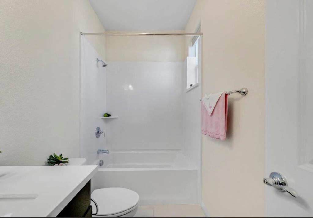 https://media.crmls.org/mediaz/492ee288-22bc-41cc-bf21-1ddc5978abcd.jpg?preset=X-Large