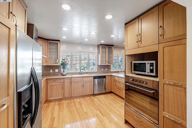 Image 20 of 60 For 25660 Paul Ct