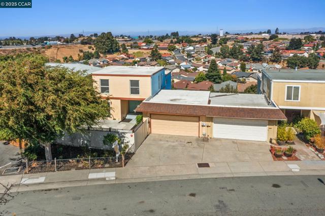 989 Parkside Dr, Richmond CA: https://media.crmls.org/mediaz/4930353d-4abb-4539-bba7-a70adee0c5ab.jpg