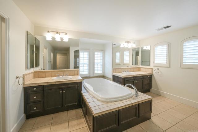 Detail Gallery Image 41 of 61 For 821 Shadow Ridge Pl, Chula Vista,  CA 91914 - 5 Beds | 4/1 Baths