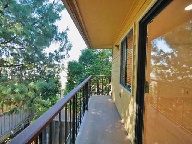 471 Northlake Drive, San Jose CA: https://media.crmls.org/mediaz/49314a11-b3ae-452f-96b3-0dddcc1949d0.jpg