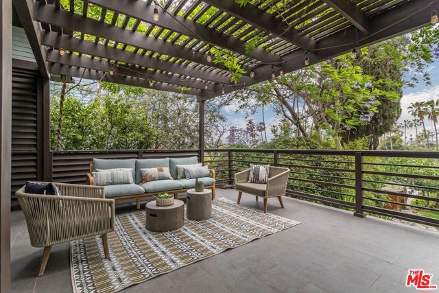 1409 Waterloo Street, Los Angeles CA: https://media.crmls.org/mediaz/493214b4-69c4-4e9f-b957-a18a45ada0df.jpg
