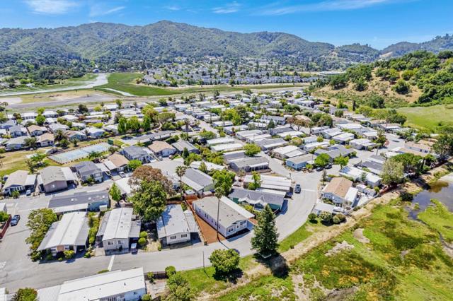 258 Yosemite Road, San Rafael CA: https://media.crmls.org/mediaz/4932c7ec-1c2c-46ac-a250-b0284578de4c.jpg