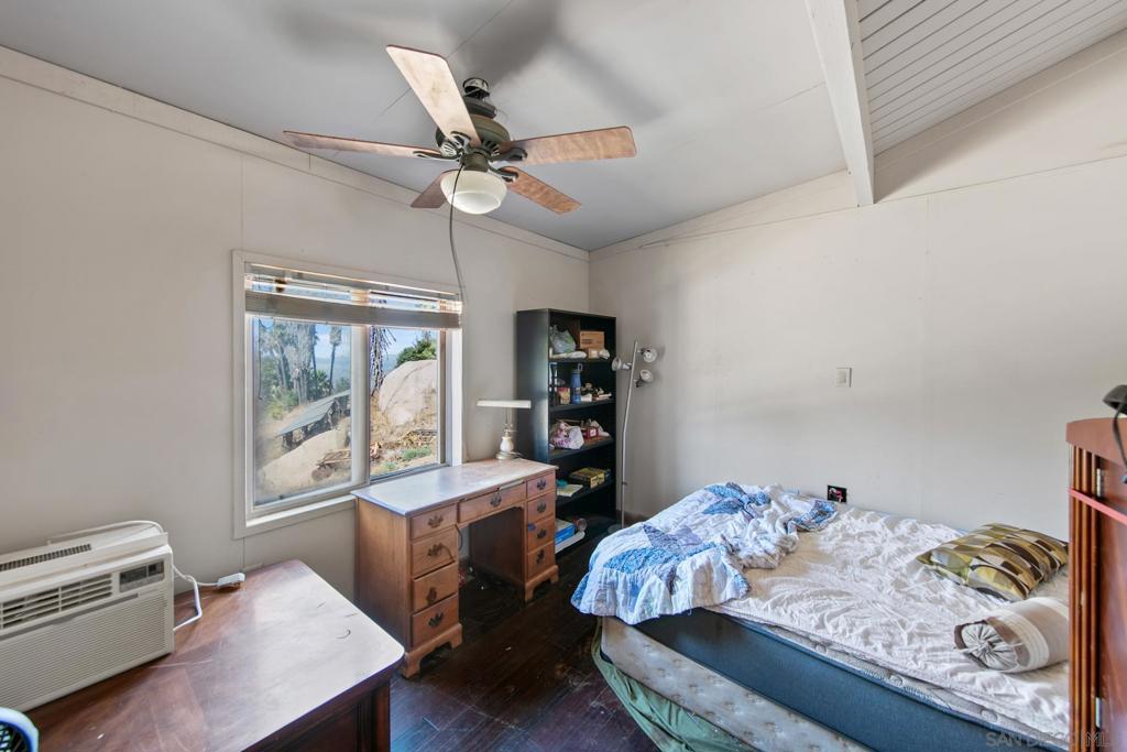 MLS #250037285SD image #13