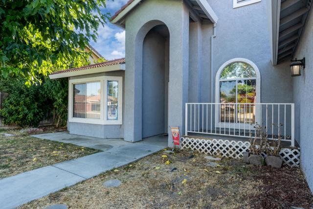 1928 Davis Drive, Los Banos CA: https://media.crmls.org/mediaz/49347f6a-efea-4f1d-8b9a-e7264f0e356a.jpg