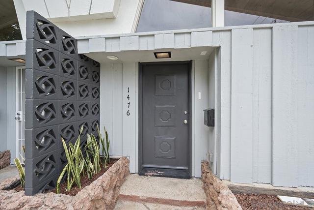 4316 Haines St, San Diego CA: https://media.crmls.org/mediaz/4934caaa-6a1f-476e-858e-a095c9f9b57f.jpg