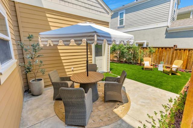 221 Creekside Village Drive, Los Gatos CA: https://media.crmls.org/mediaz/49354065-5a04-45d6-bdf3-fe9e71eba91e.jpg
