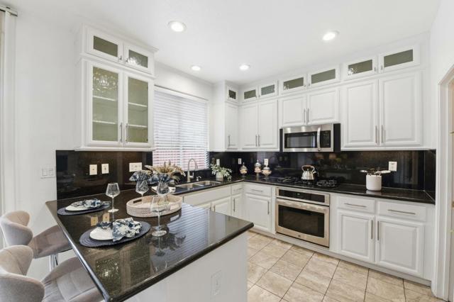 2979 Stallion Way, San Jose CA: https://media.crmls.org/mediaz/49355052-d61a-4255-81c4-51255e66ff39.jpg