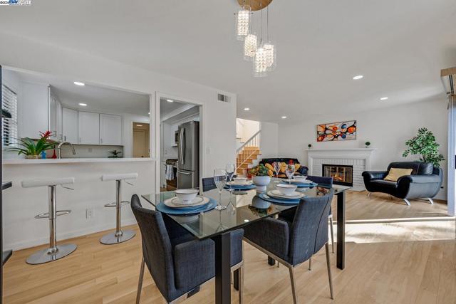3691 Thrush Ter., Fremont CA: https://media.crmls.org/mediaz/49359f3b-05e7-4c45-a160-54fabdb404c6.jpg