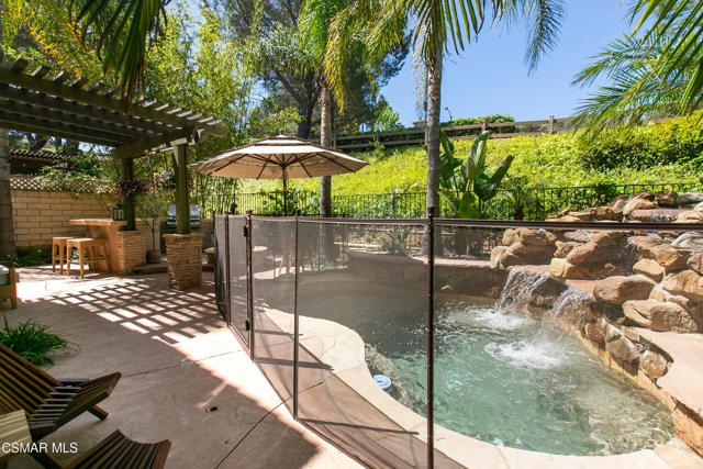 477 Parkview Court, Simi Valley CA: https://media.crmls.org/mediaz/49364033-5c61-4540-8832-6fa27efa0e98.jpg