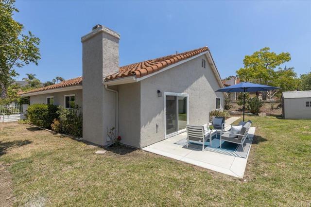 7911 Terraza Disoma, Carlsbad CA: https://media.crmls.org/mediaz/493677b5-87d8-434d-8ba1-1ecce41dcd0b.jpg