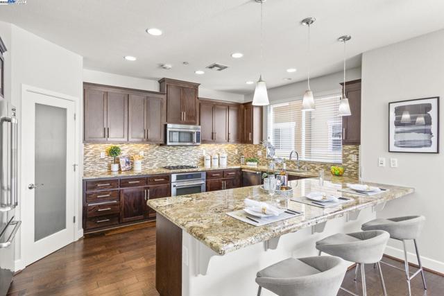 Image 14 of 42 For 6672 Adare Ln