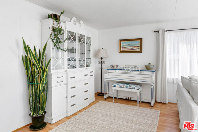 29500 Heathercliff, Malibu CA: https://media.crmls.org/mediaz/4938031b-1b3c-468d-b903-514294013562.jpg