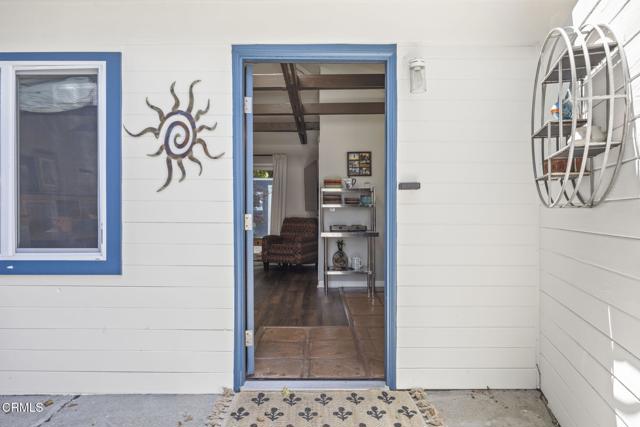 301 Park Road, Ojai CA: https://media.crmls.org/mediaz/49391b1c-e6e1-44ef-8394-c987e4116536.jpg