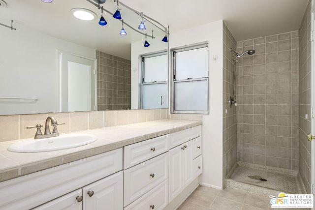5111 E Bobolink Lane, Palm Springs CA: https://media.crmls.org/mediaz/49392dff-007a-478f-b669-8c8538dd196d.jpg