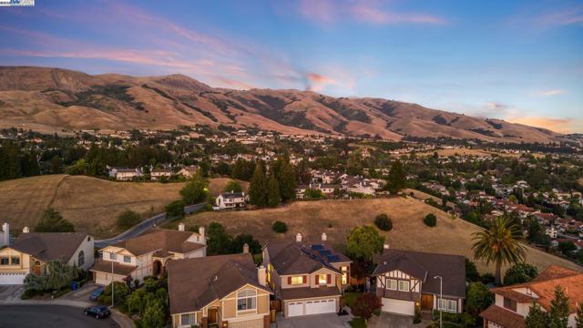 44030 Geddy Court, Fremont CA: https://media.crmls.org/mediaz/49396dfa-fab9-4cd7-8299-61eac3f47cc6.jpg