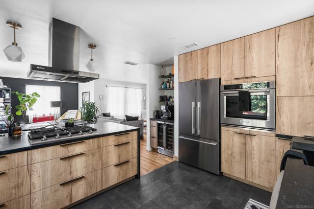 4150 Lois St, La Mesa CA: https://media.crmls.org/mediaz/493a5f13-230f-4295-a1bc-b18cc0e674fe.jpg