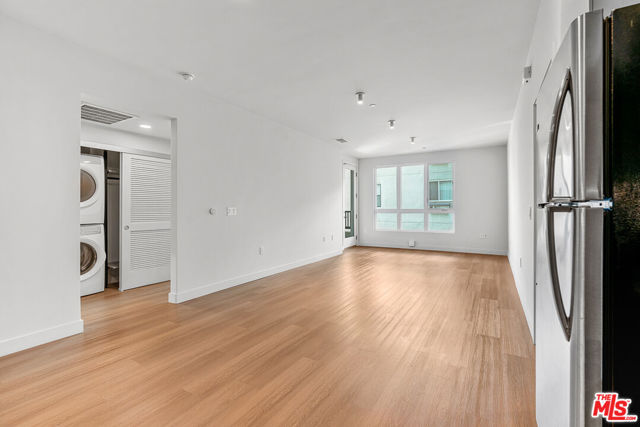 10601 Washington Boulevard, Culver City CA: https://media.crmls.org/mediaz/493a7881-be58-4bb3-9979-9f2355bdd459.jpg