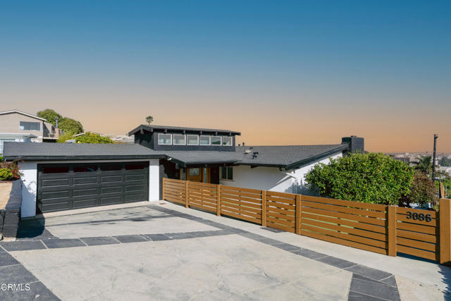 3086 Grove Street, Ventura CA: https://media.crmls.org/mediaz/493adadc-72fd-4b48-bdfe-4eb74617a5c2.jpg