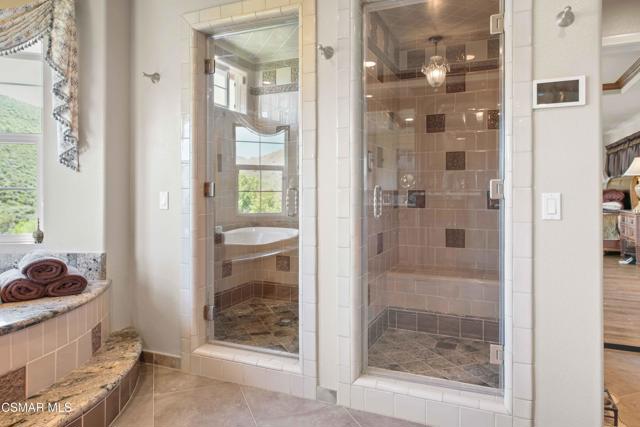 3194 Sunset Hills Boulevard, Thousand Oaks CA: https://media.crmls.org/mediaz/493ba340-678b-4cd3-9d08-7c326007f8e9.jpg