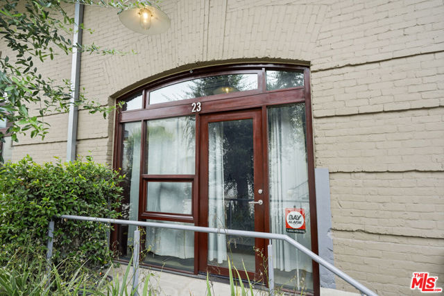 940 E 2nd Street, Los Angeles CA: https://media.crmls.org/mediaz/493bc62f-522c-415b-adf2-7474b067f404.jpg