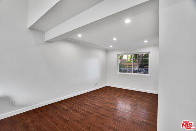 11158 Newcastle Avenue, Granada Hills CA: https://media.crmls.org/mediaz/493bc954-b94a-418d-b9a5-2c1f669d469a.jpg